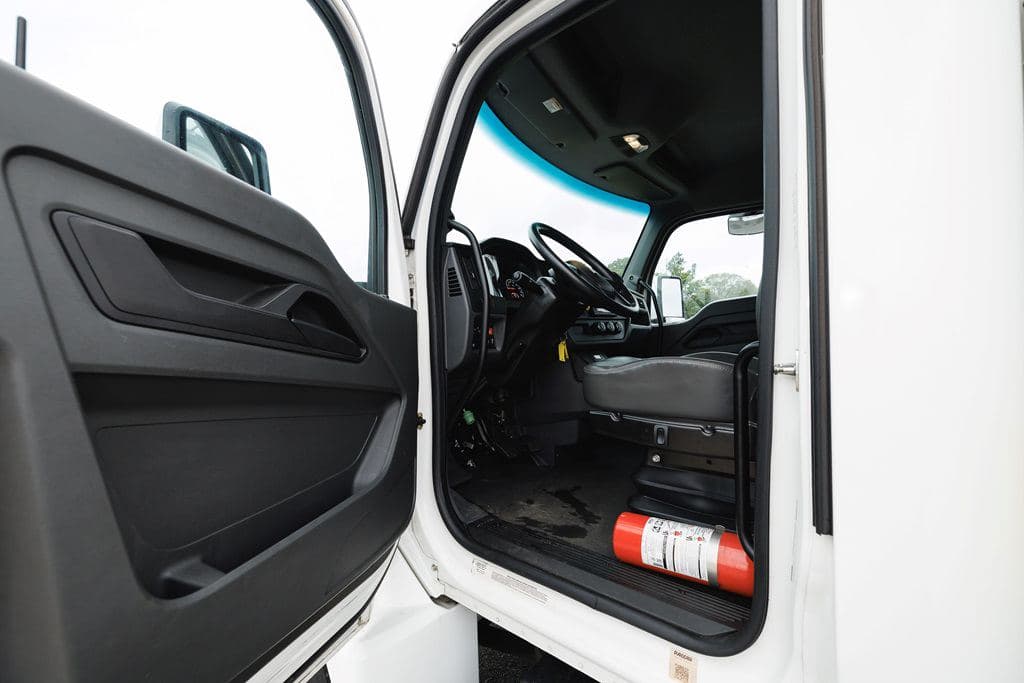 Used 2024 KENWORTH T280 image 14