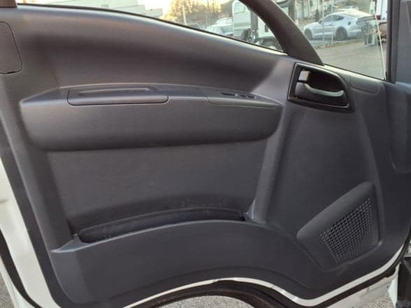 2025 Isuzu NRR image 16