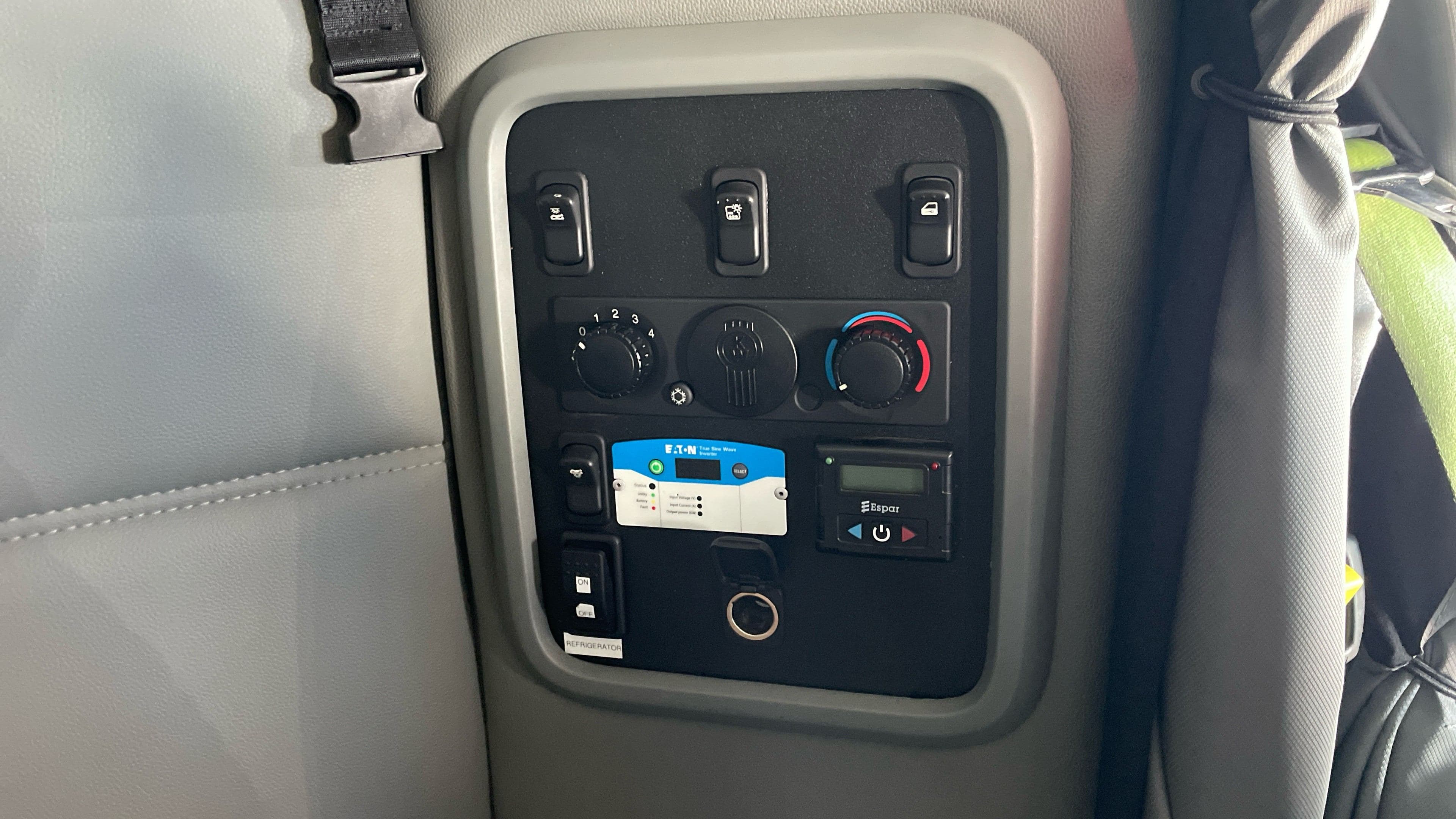 2021 Kenworth T680 image 11