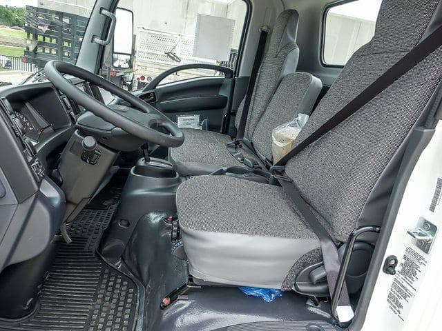 2025 Chevrolet 5500 XG LCF Gas Base image 9