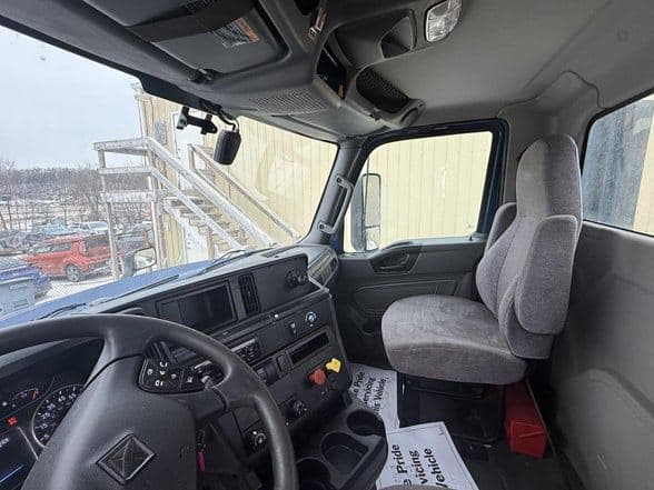 2021 INTERNATIONAL LT TNF212092 Web image 8