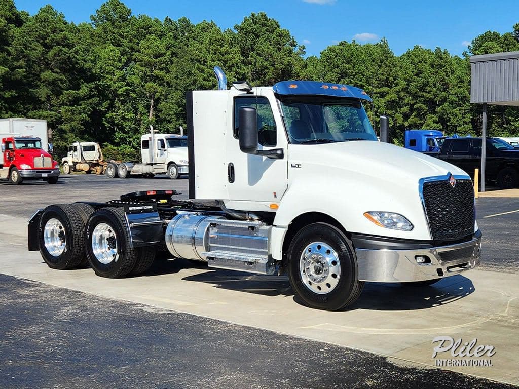 2025 INTERNATIONAL LT SN298703 image 3