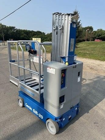 2016 GENIE GR20 image 16