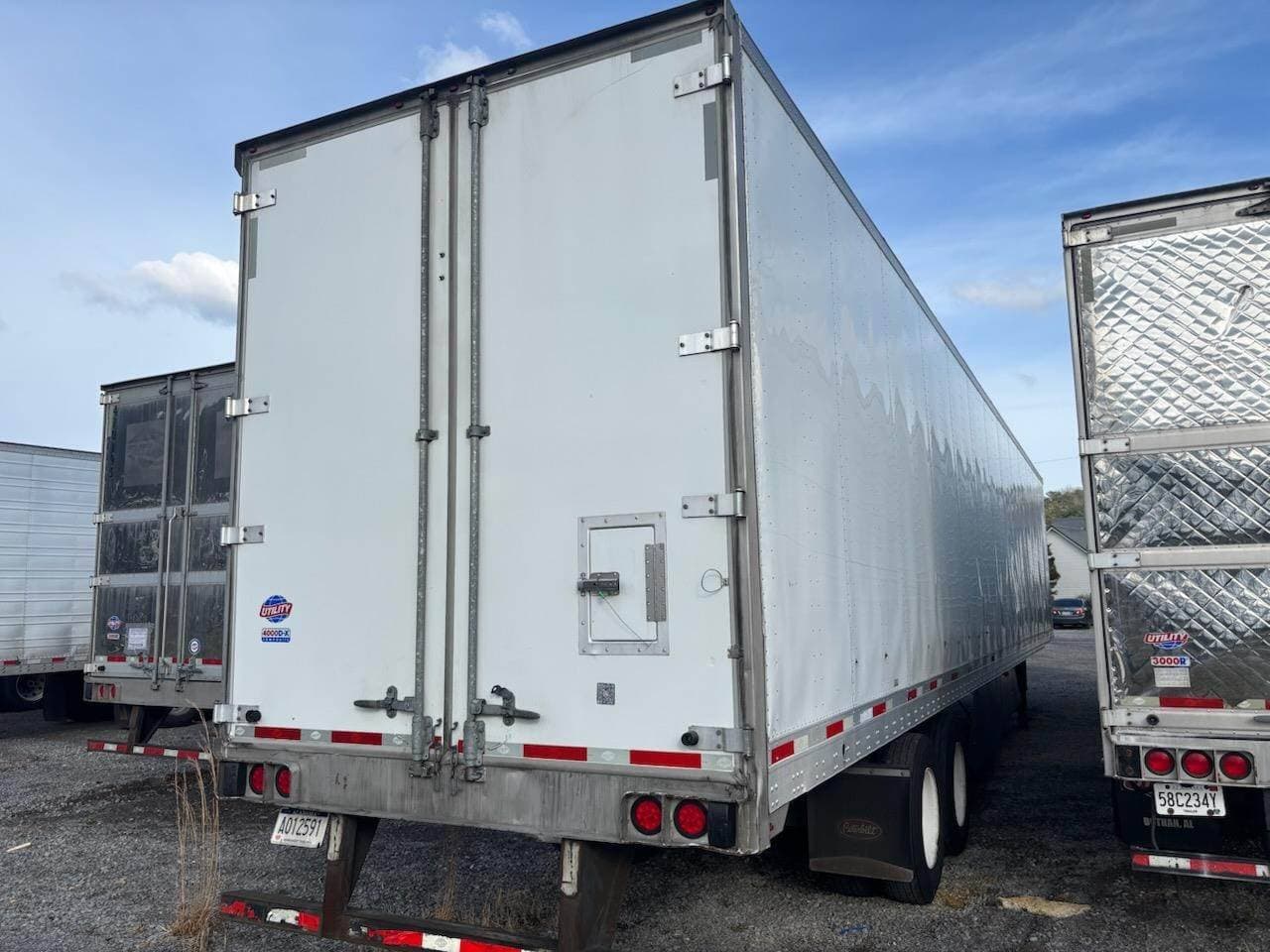 2020 Utility 4000D-X image 6