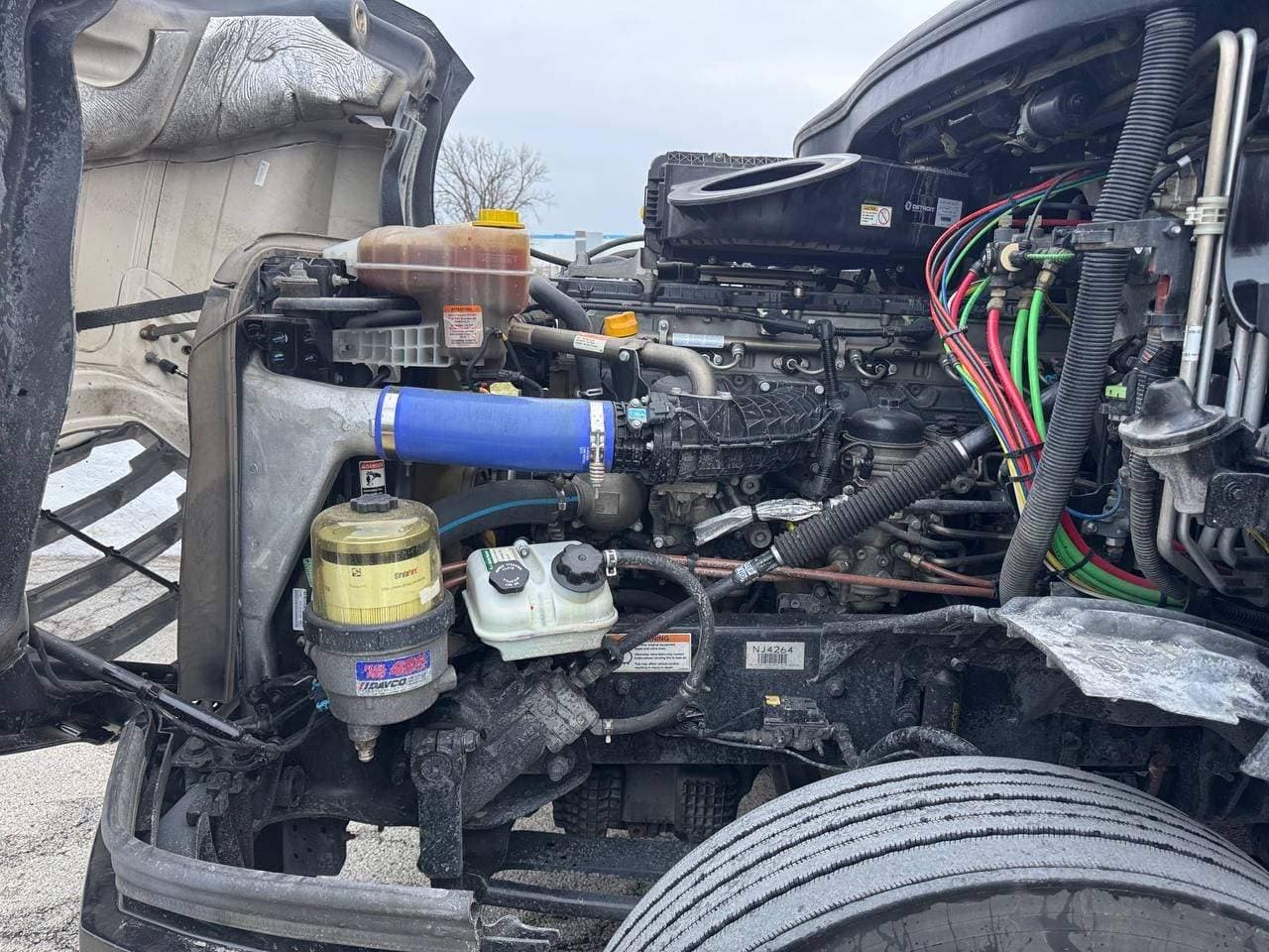 2022 Freightliner Cascadia image 9