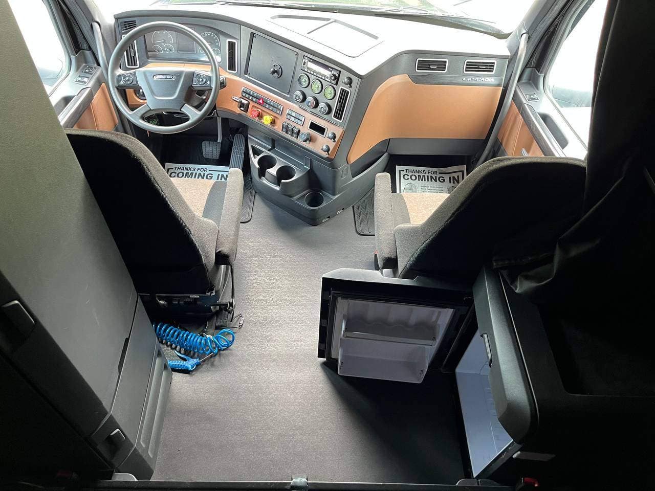 2023 Freightliner Cascadia 126 #1175 image 15