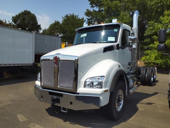 2026 Kenworth T880 image 1