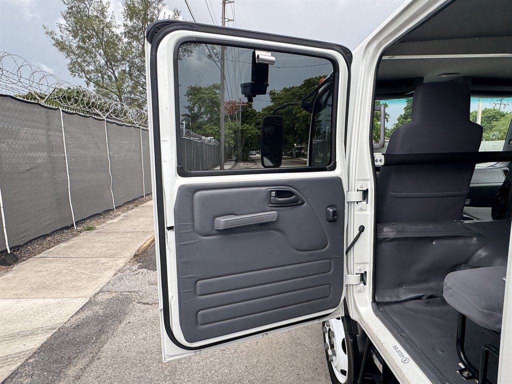 2021 Isuzu NPR XD image 40