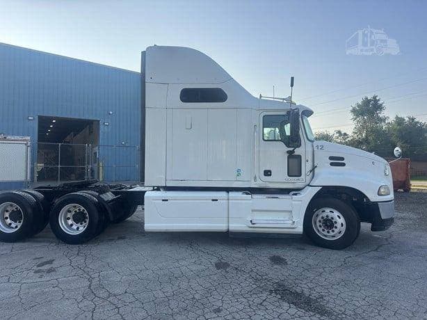 2014 Mack CXU (Pinnacle) image 10