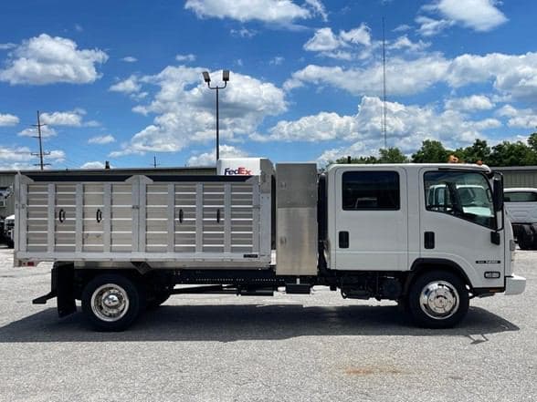 2024 Isuzu NRR image 22