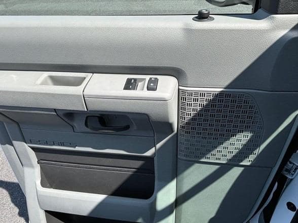 2025 Ford E350 image 16