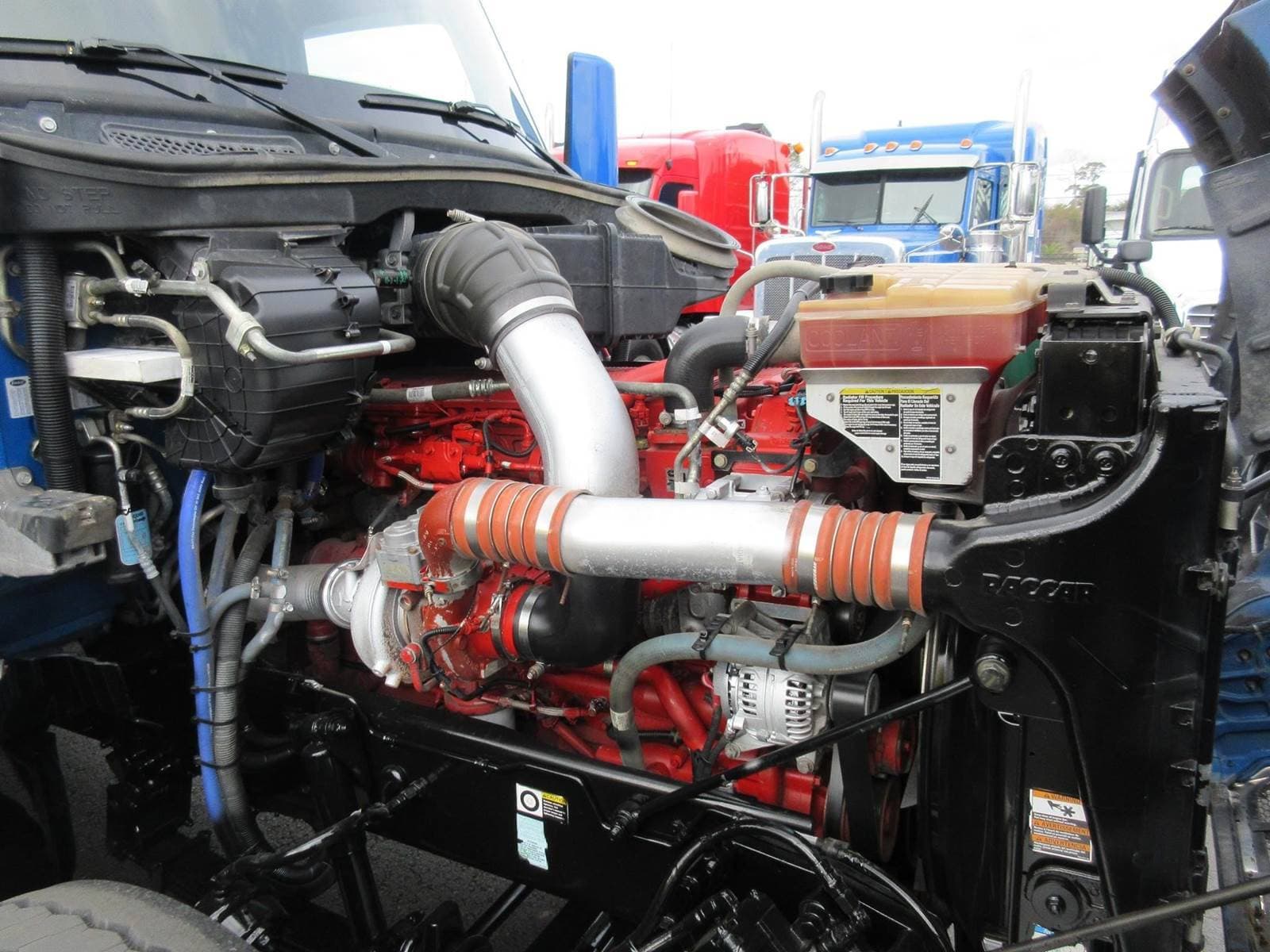 2020 Peterbilt 567 image 9