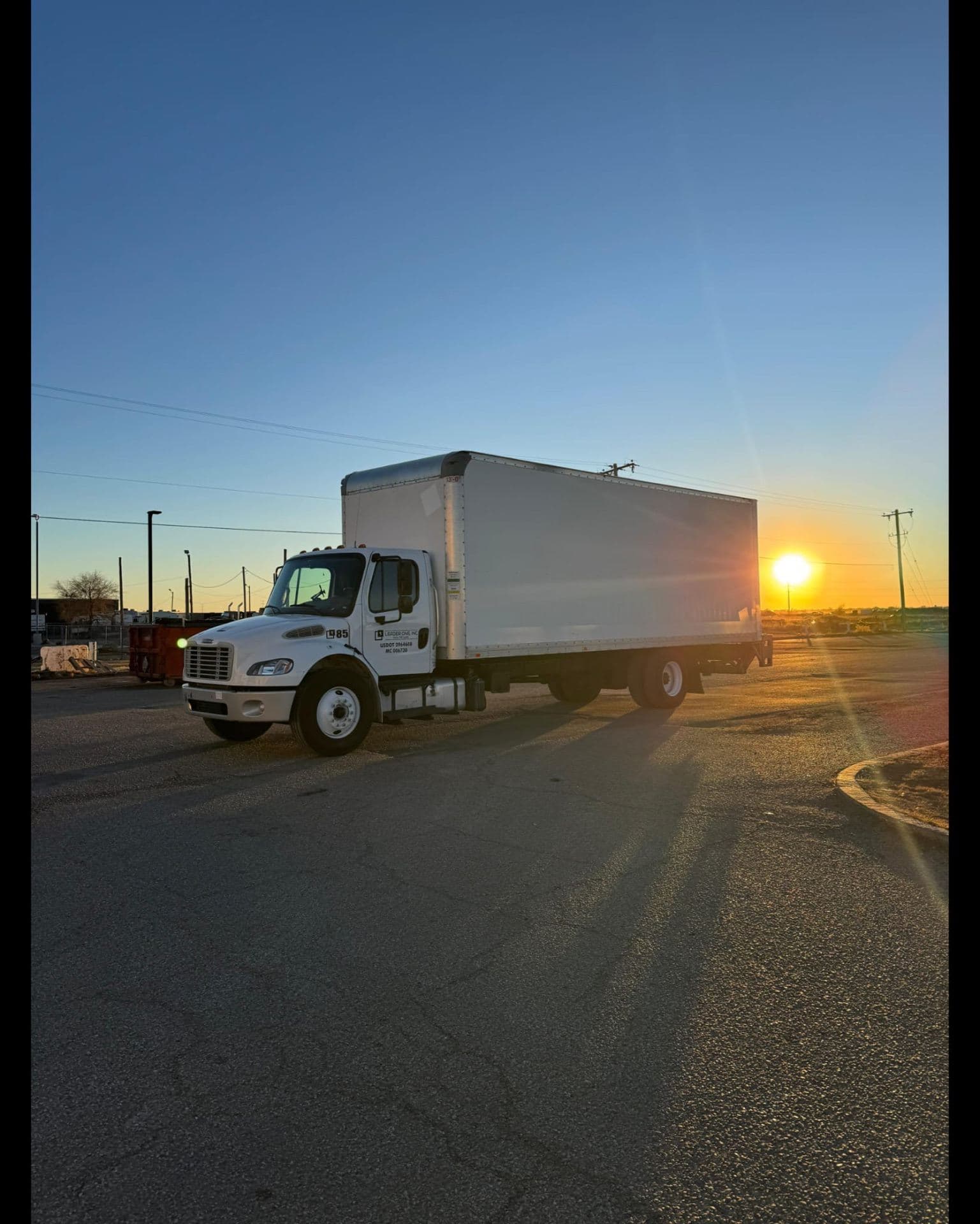 2022 Freightliner M2 image 4