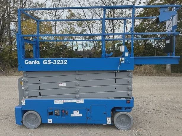 2015 GENIE GS-3232 image 1