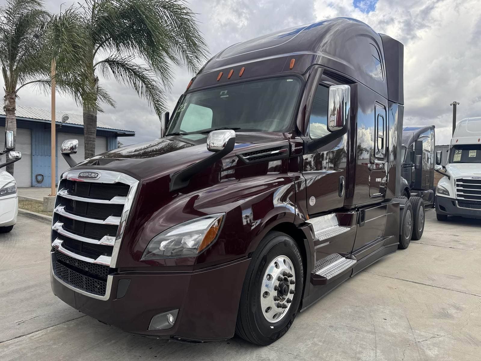 2023 Freightliner Cascadia 126 image 1