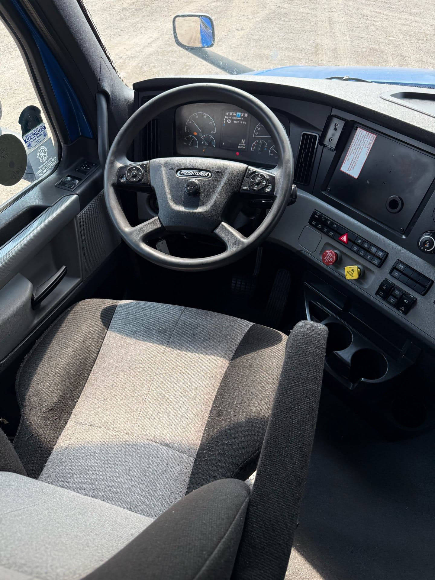 2022 Freightliner - 448k - 14k Hours - 455 HP - Swift Fleet! image 21