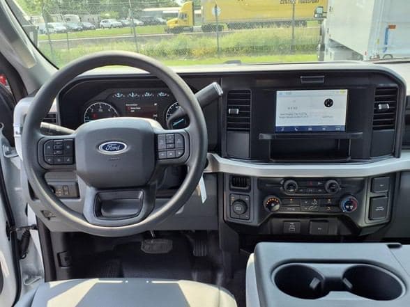 2025 Ford F450 image 18