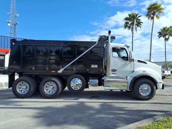 2026 Kenworth T880 image 8