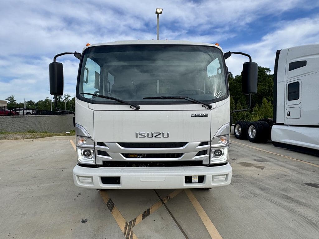 New 2027 ISUZU NPR-HD image 6