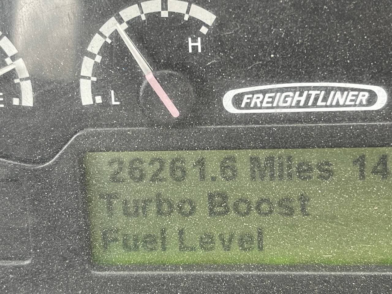 2010 Freightliner MT45 image 9
