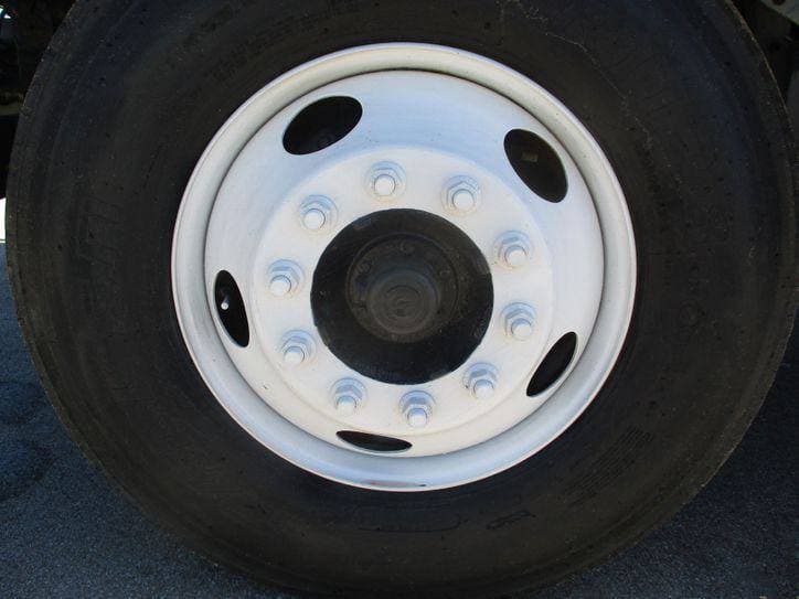 2008 Ford F-750 CHIPPER DUMP BUCKET BOOM TRUCK image 25