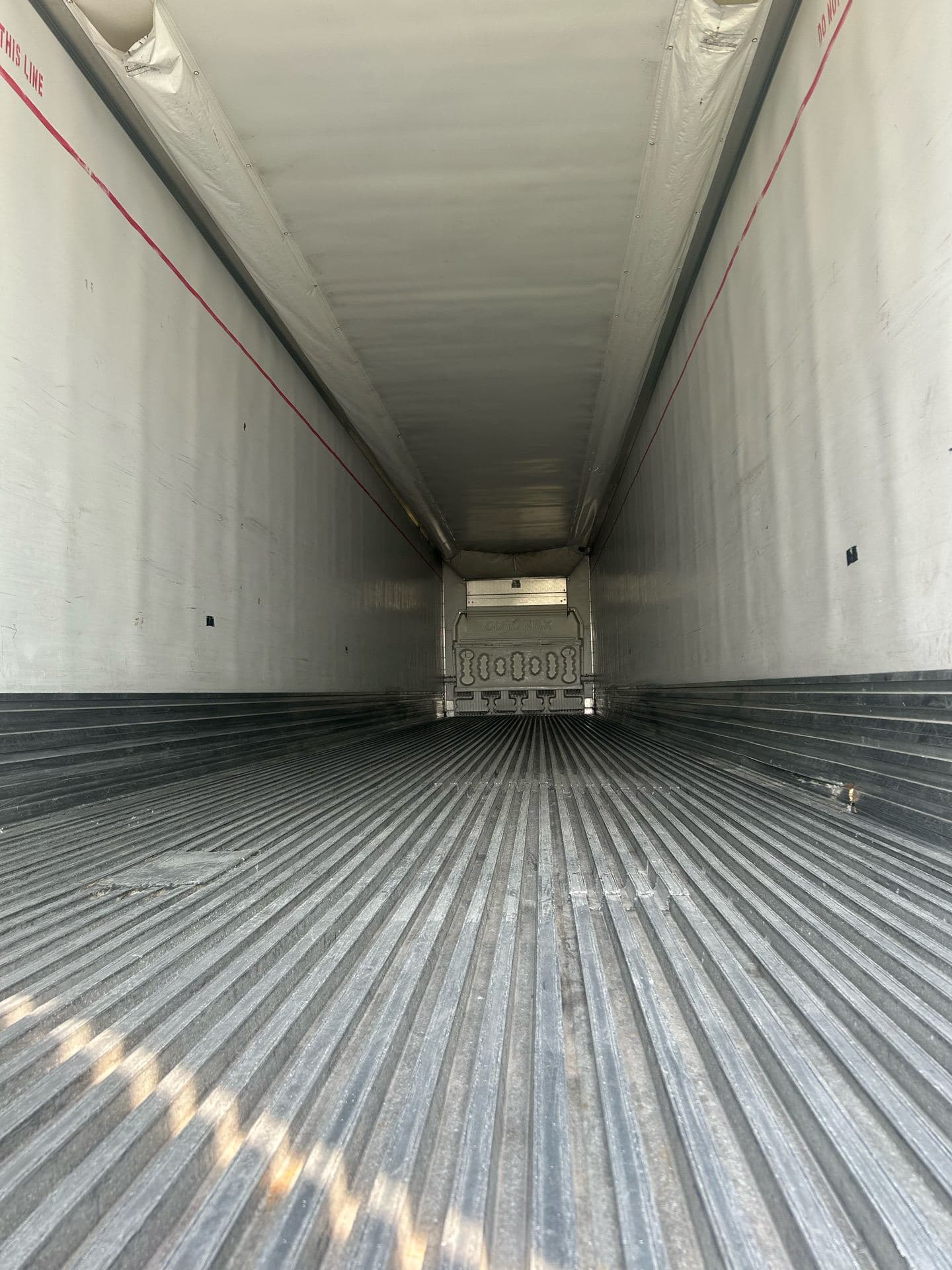 2014 Utility 3000R image 4