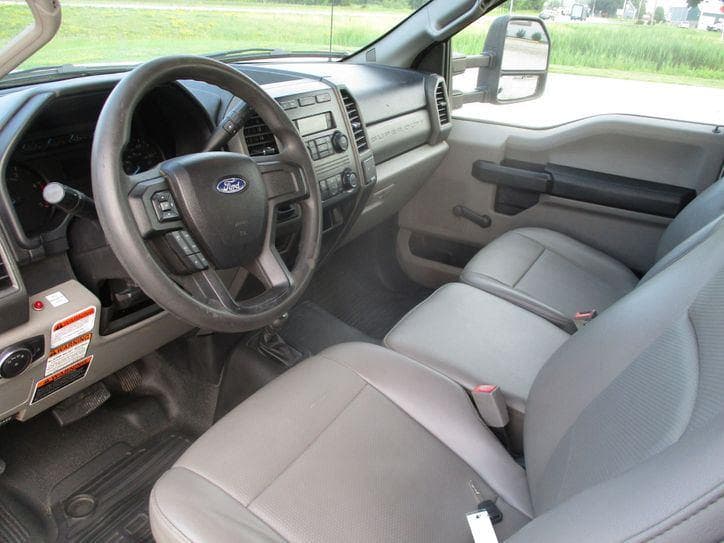 2017 Ford F550 BUCKET TRUCK 4X4 image 12