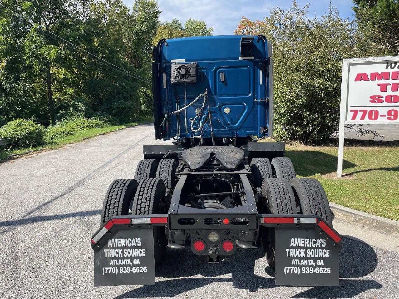 2020 Freightliner Cascadia 126 image 4