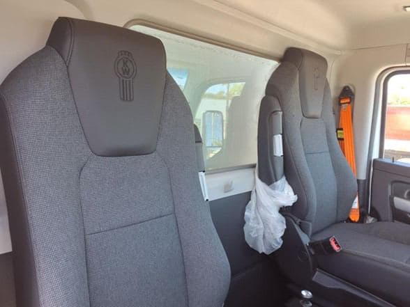 2025 Kenworth T880 image 20