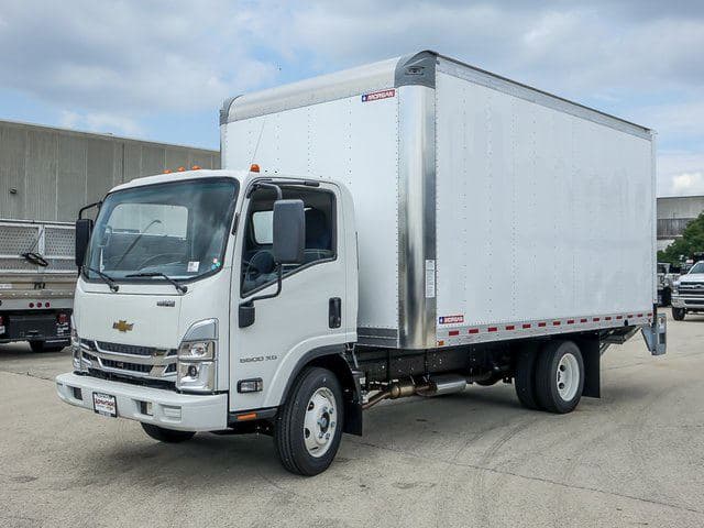 2025 Chevrolet 5500 XG LCF Gas Work Truck 16'x102"x91" Box Truck image 7