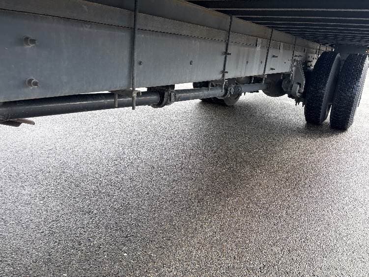 2022 International MV607 Box Truck - 220HP, 6 Speed Automatic, Roll up Door image 5