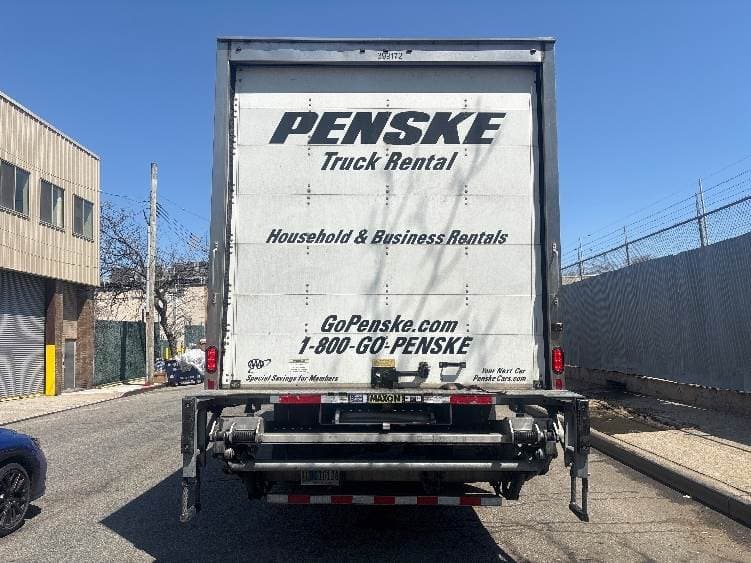 2022 International MV607 Box Truck - 220HP, 6 Speed Automatic, Roll up Door image 7