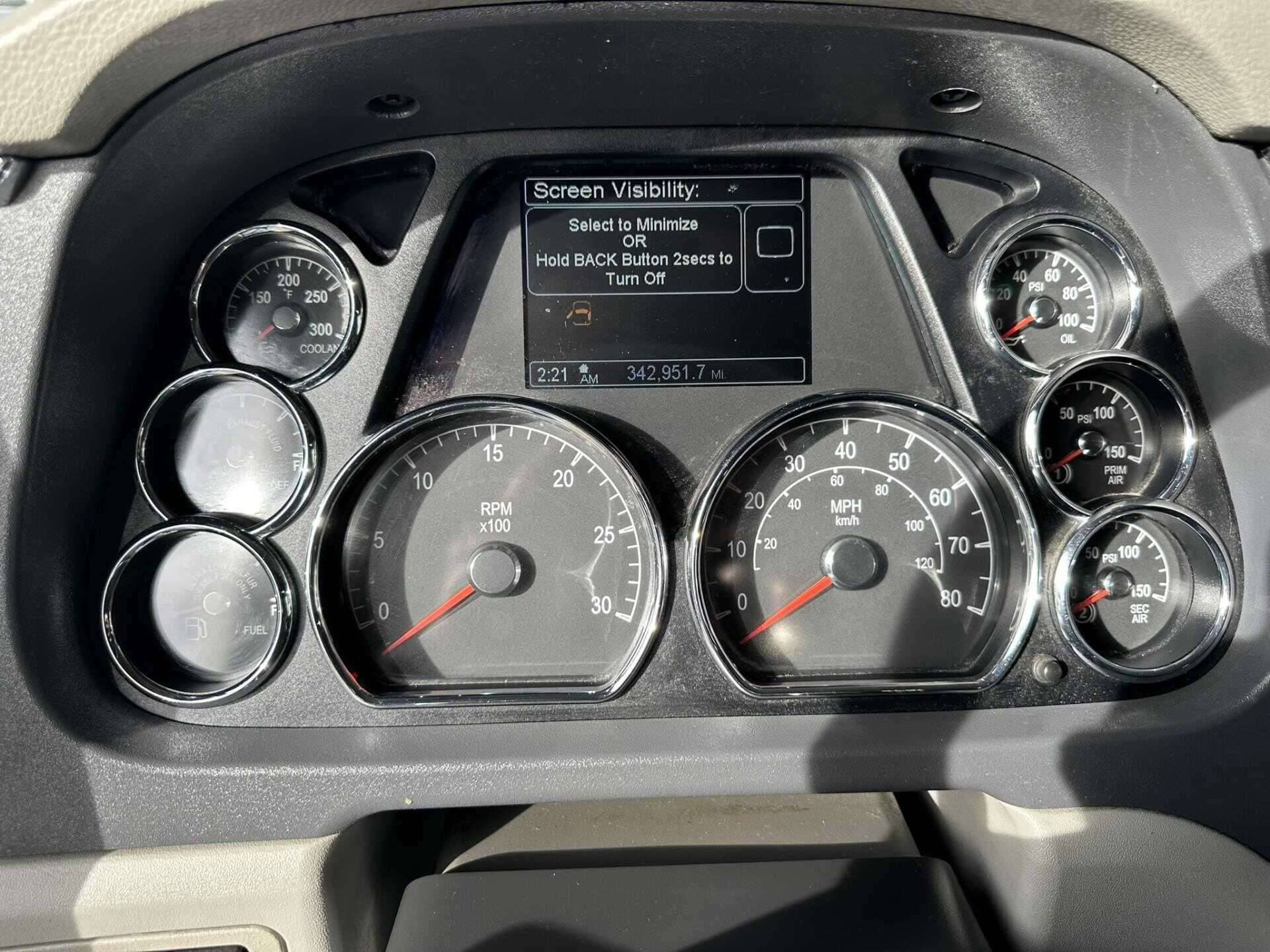 2021 Peterbilt 579 image 3