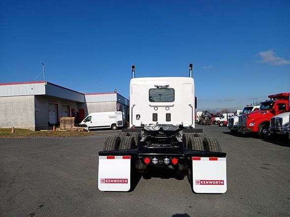2025 Kenworth T880 image 4