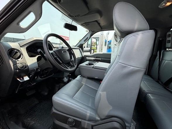 2025 Ford F650 SD image 9