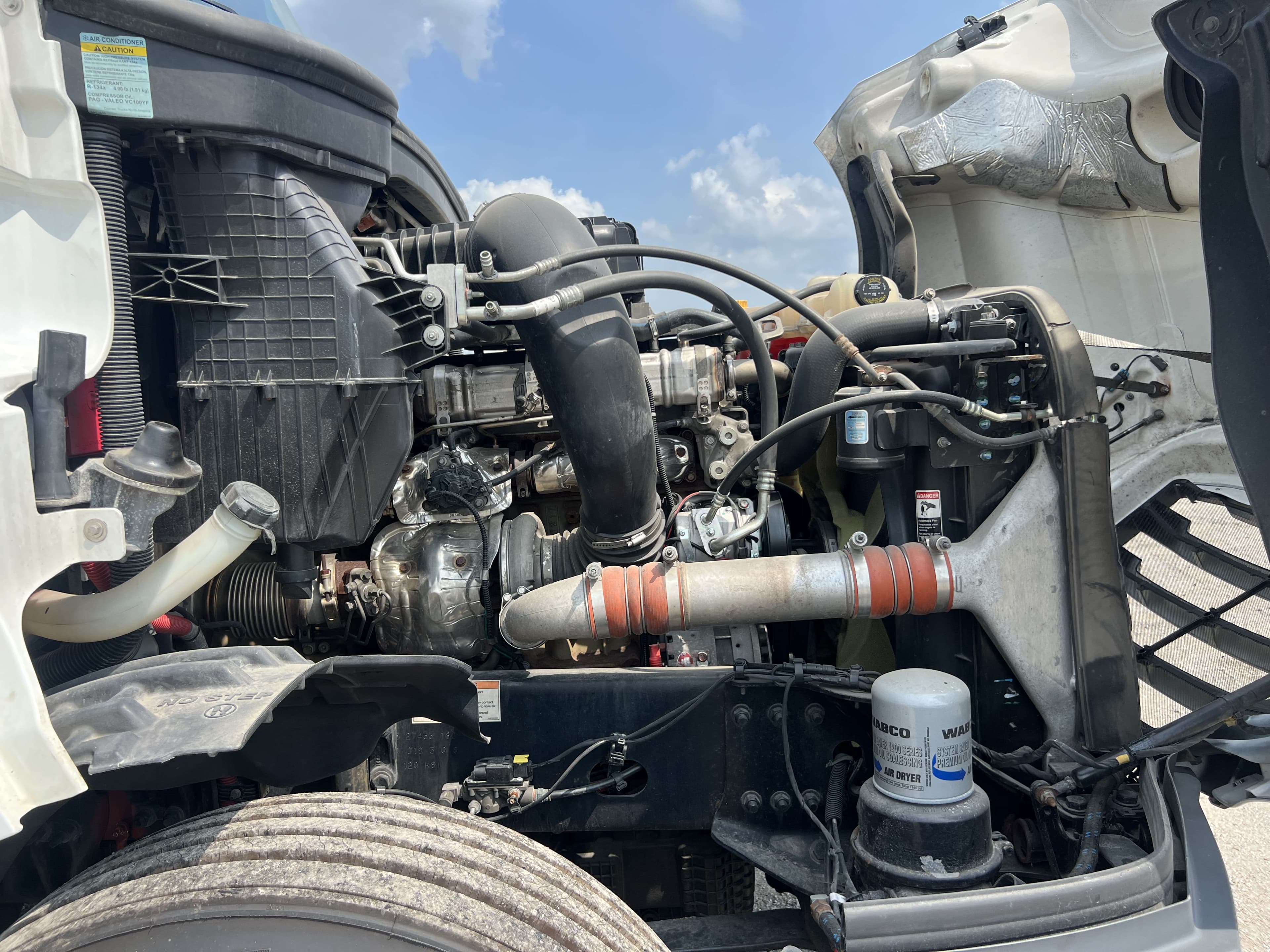 2022 Freightliner Cascadia 126 image 6