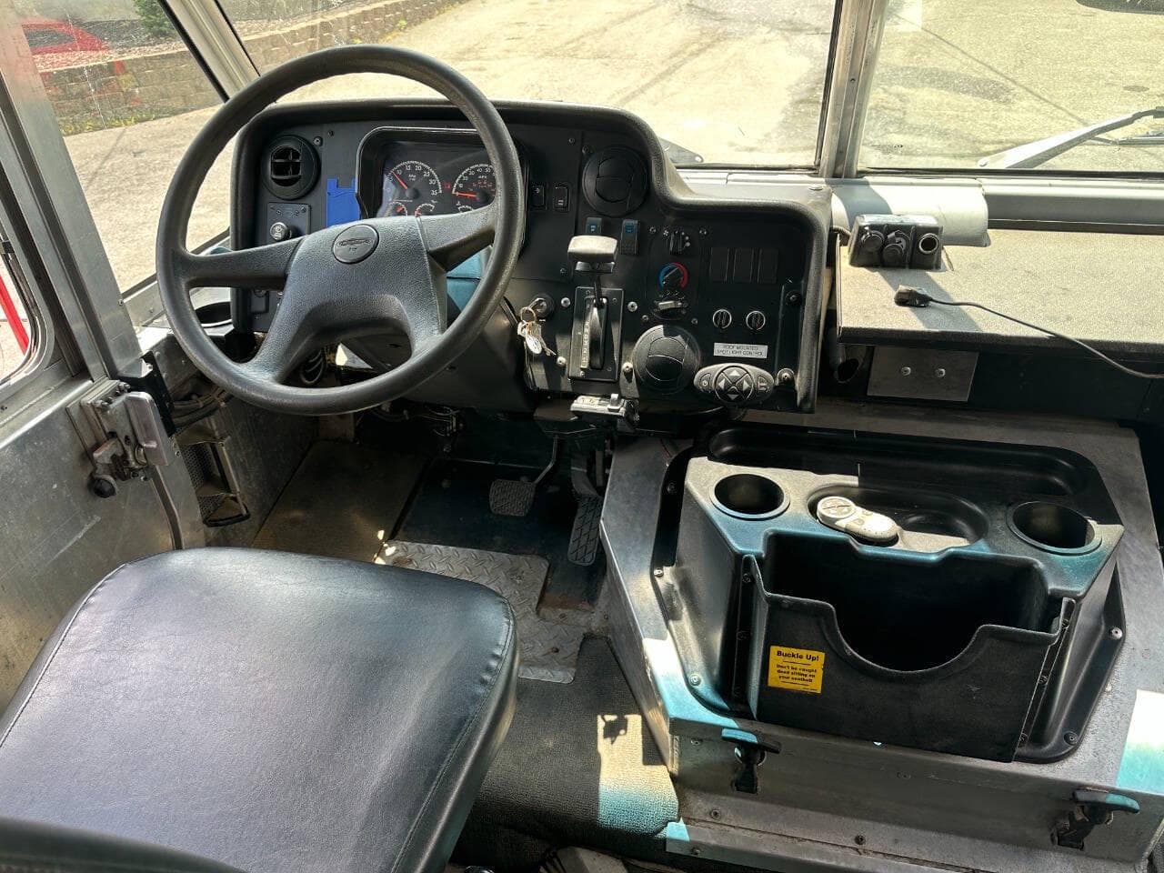 2016 Freightliner MT45 image 34