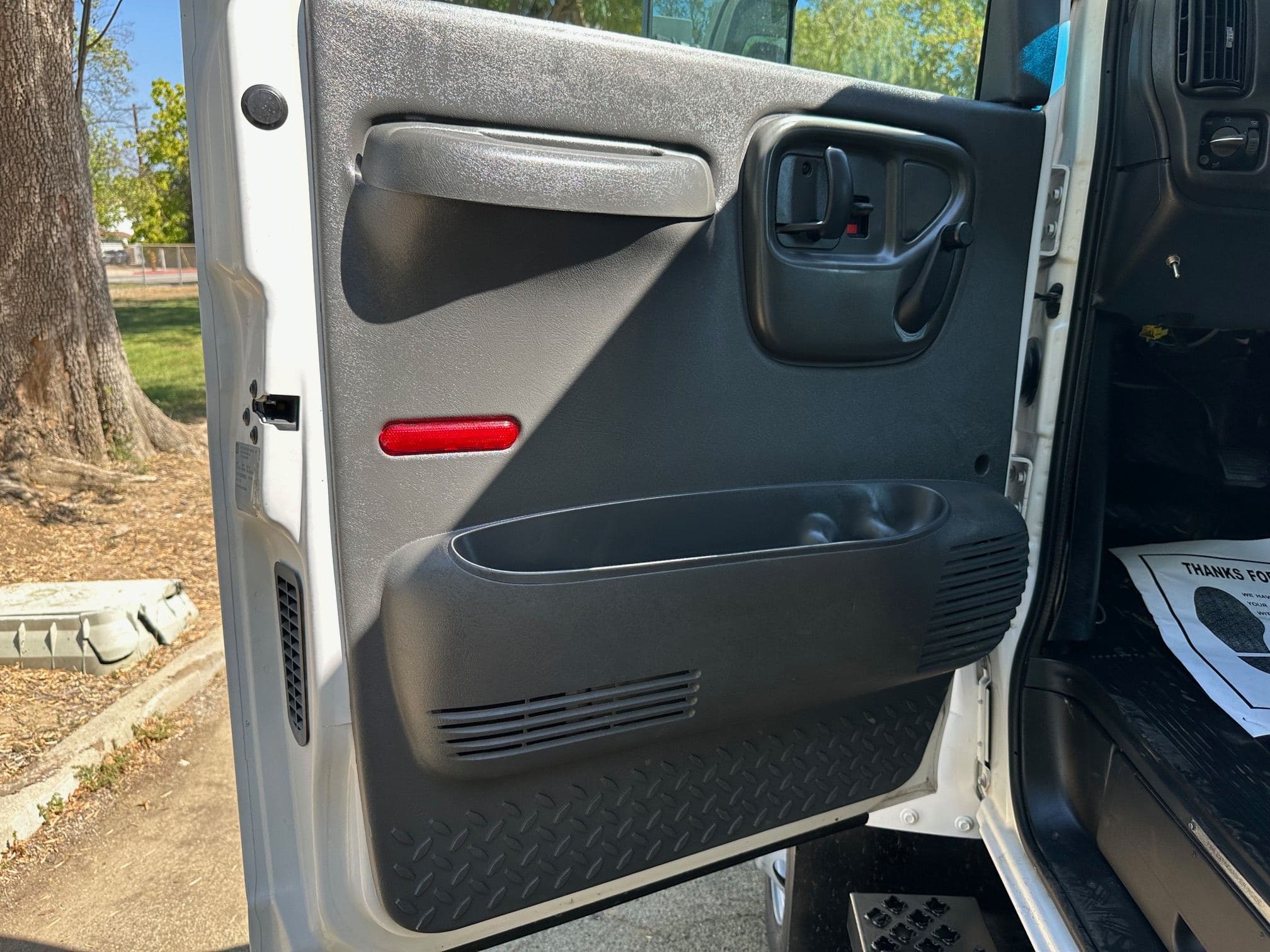 2007 GMC C7 image 30