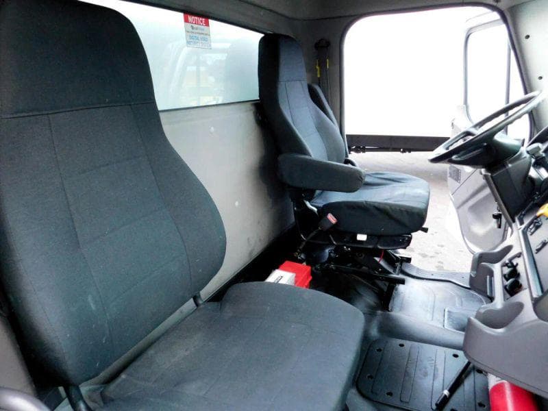 2017 Freightliner Cascadia 125 image 27