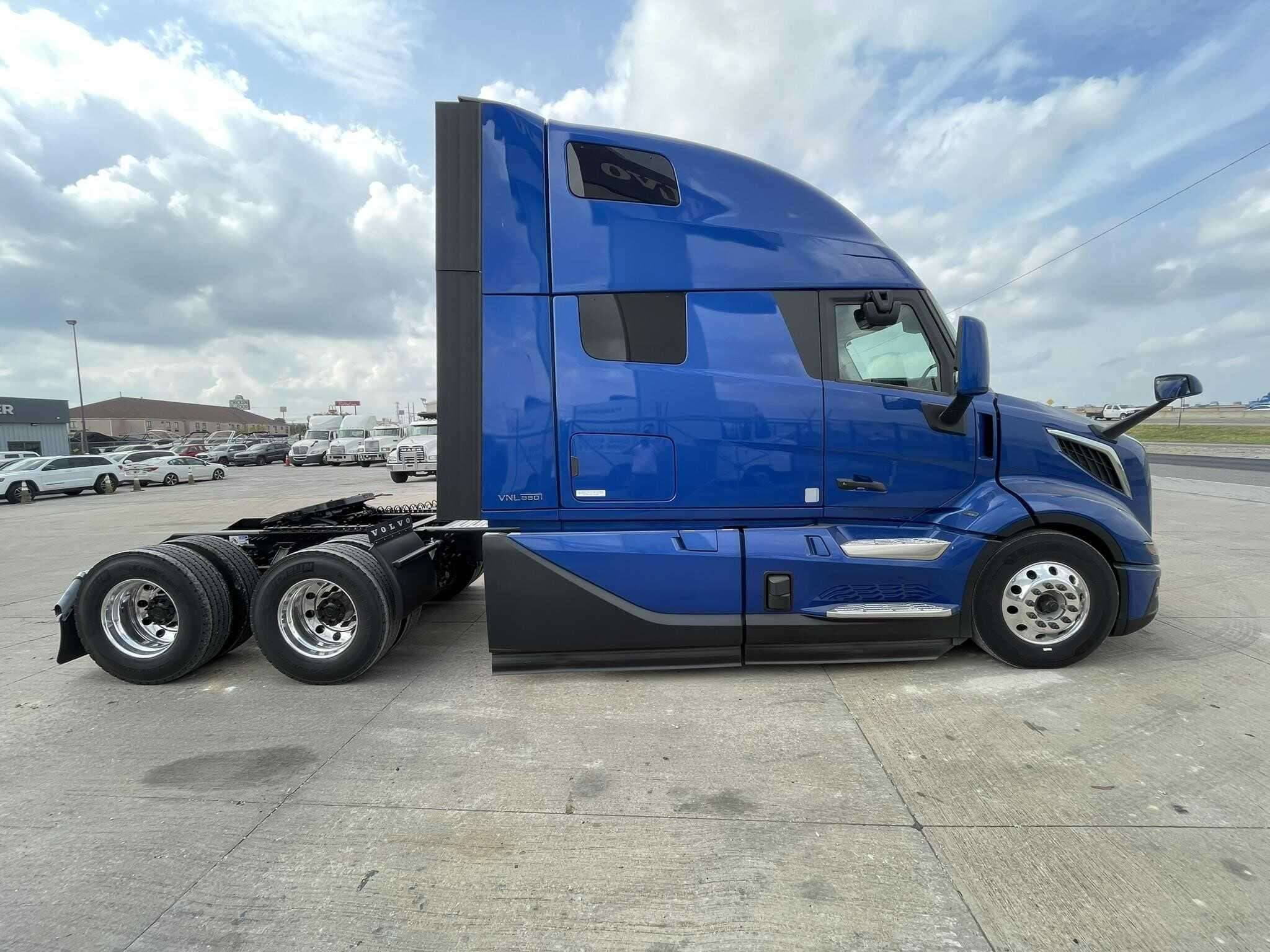 2026 Volvo NEW VNL image 4