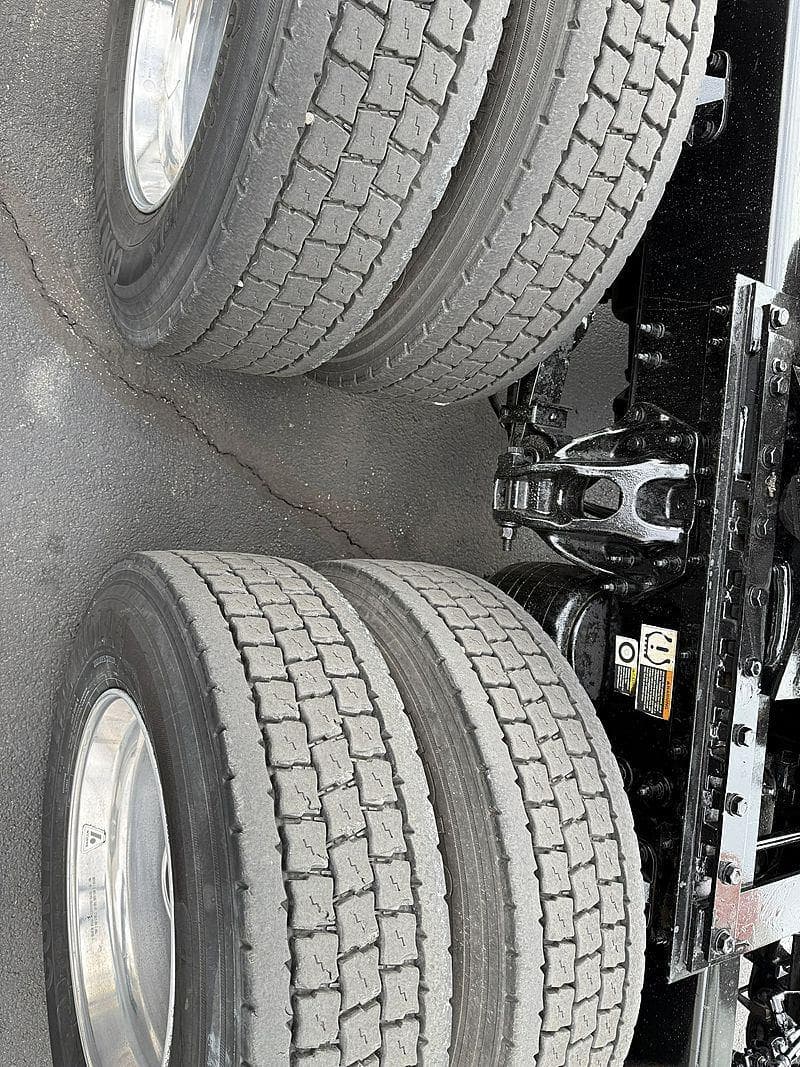 2021 Peterbilt 579 image 7