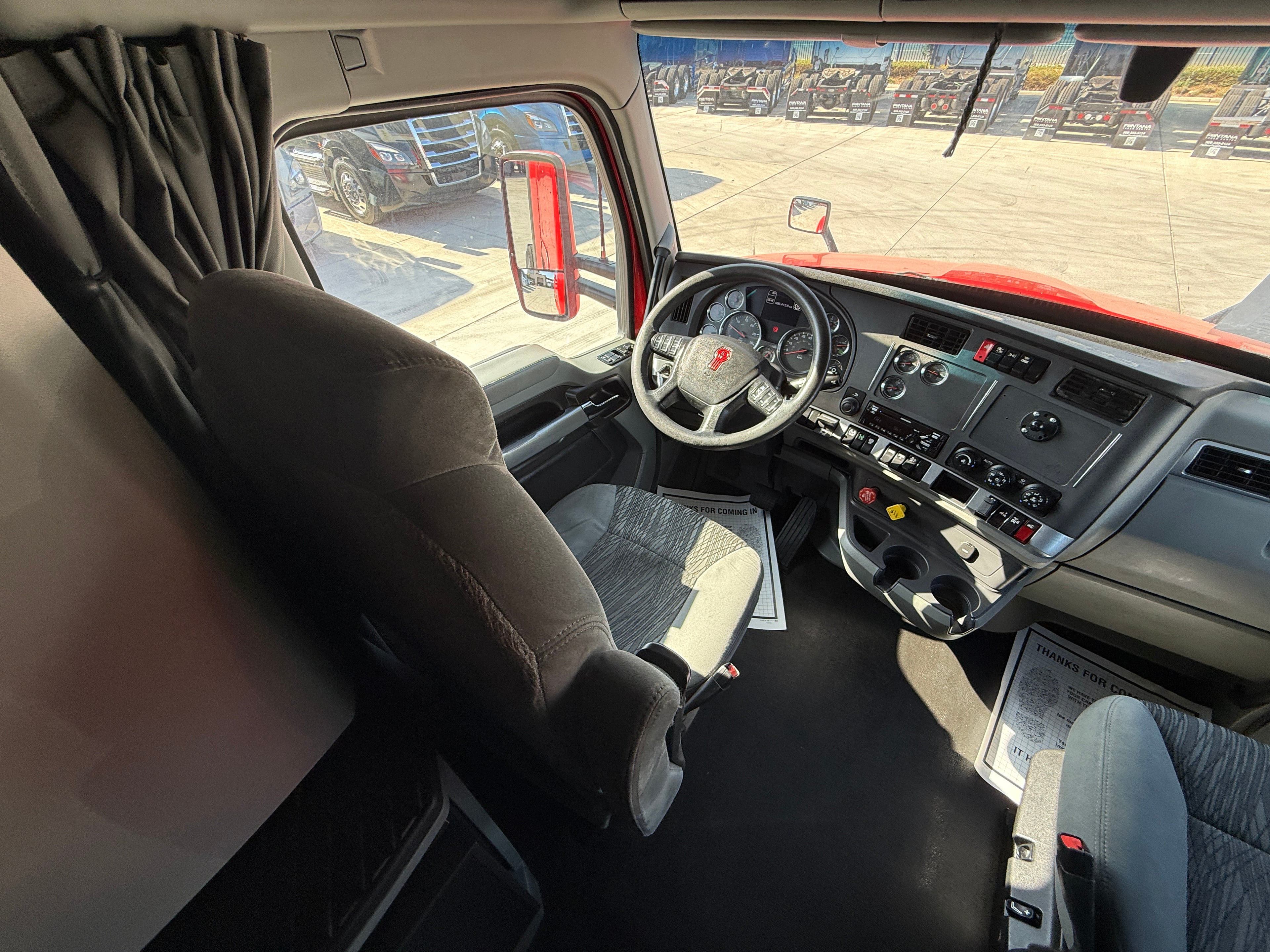 2020 Kenworth T680 image 27