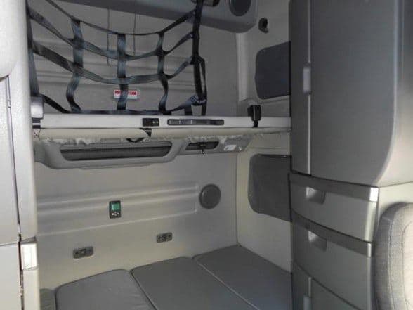 2021 Volvo VNL64T860 image 7