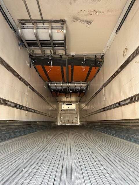2016 Great Dane 53 ft Reefer Trailer - Sliding Axle, Carrier image 8