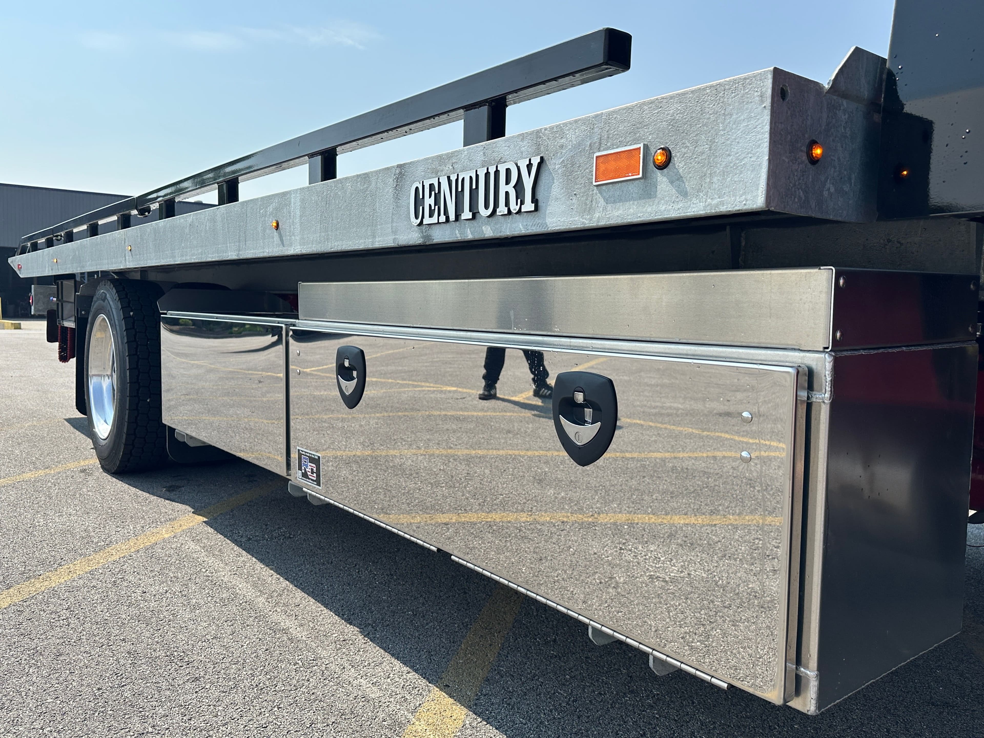 2025 Freightliner M2 106 image 17