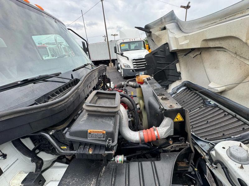 2019 International MV607 image 18