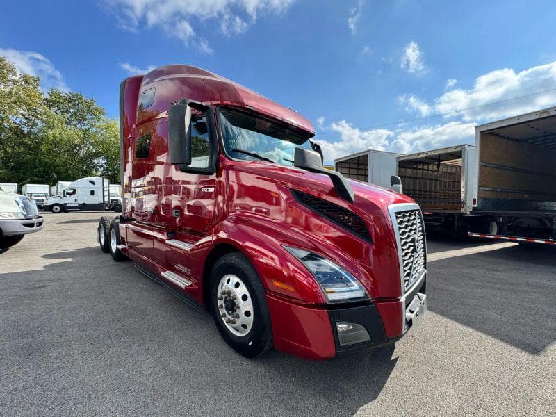 2021 Volvo VNL image 3
