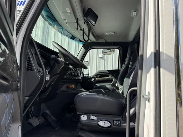 2026 Kenworth W990 image 7