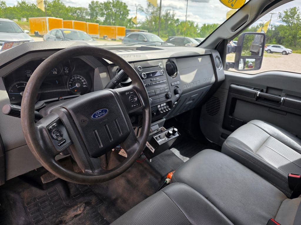 2014 Ford F-450SD XL DRW image 16