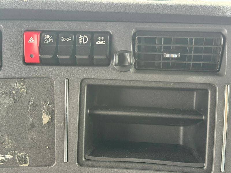 2023 Kenworth T600 image 27